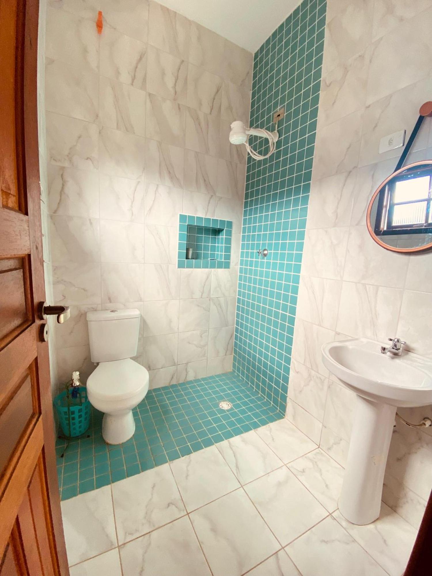 Lodge Ikaia Surf House